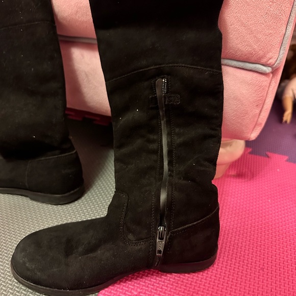 Dolce Gabbana girls suede tall boots - Picture 2 of 5